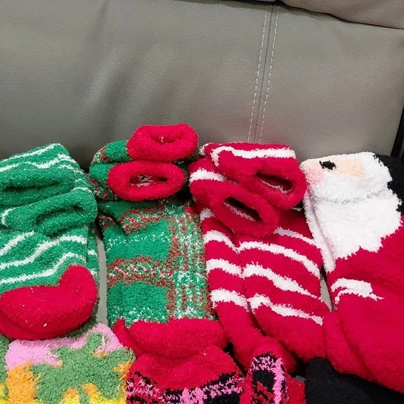 Festive Bundle Of Socks Collection - Picture 3 of 8